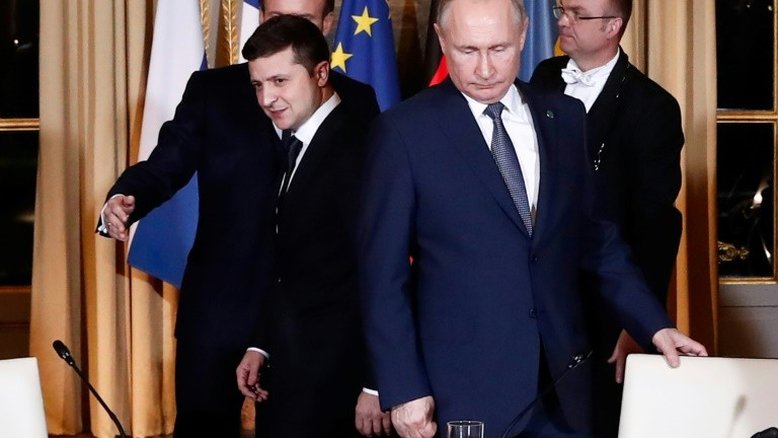 O ex-comediante Zelensky e o ex-espião Putin em guerra pela Ucrânia