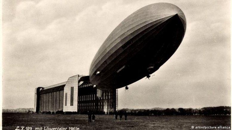 1936: Dirigível Hindenburg parte para o Brasil