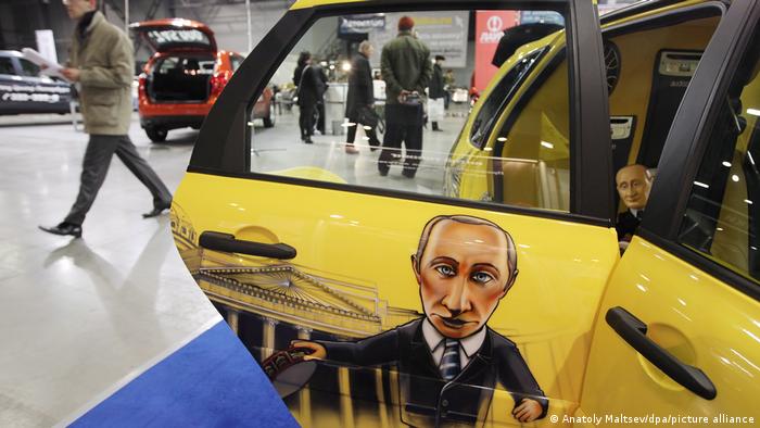 Renault retoma produção na Rússia enquanto rivais se retiram