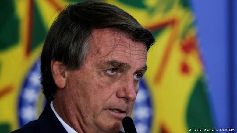 MPF pede condenação de Bolsonaro por funcionária fantasma