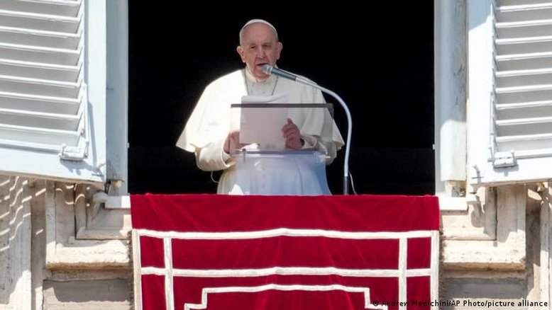 Papa denuncia "massacre sem sentido" na Ucrânia