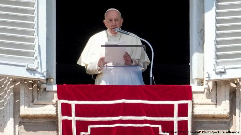 Papa denuncia "massacre sem sentido" na Ucrânia