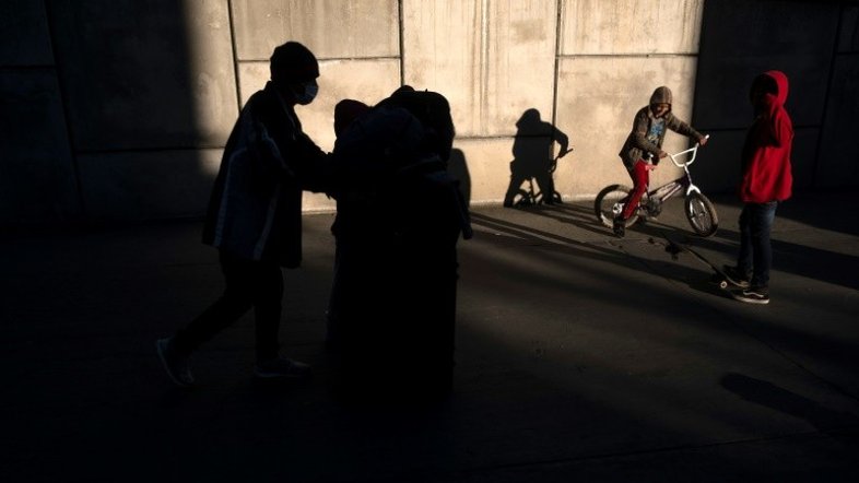 Desmantelada rede de tráfico de pessoas na fronteira entre EUA e México