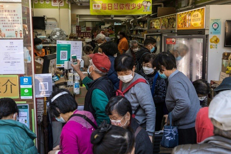 Cientistas de Hong Kong pedem abandono da estrategia de ‘zero covid’