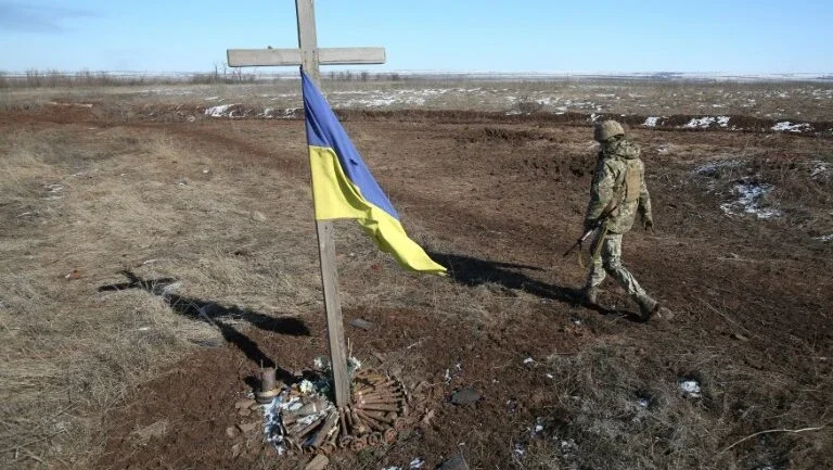 Rússia bombardeia base militar no oeste da Ucrânia, perto da Polônia