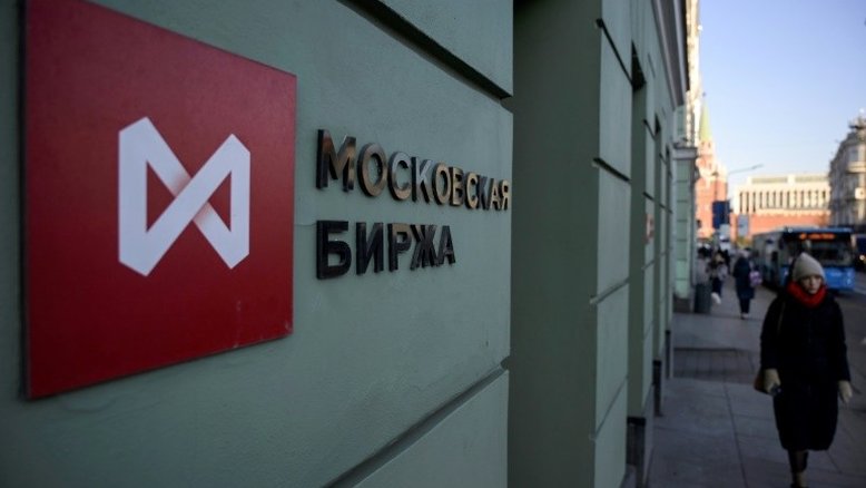 Com o dinheiro dos russos, Bolsa de Moscou vai do céu ao inferno