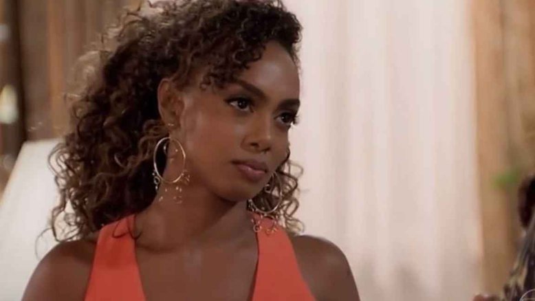 Atriz Dandara Mariana sofre assalto em sua casa