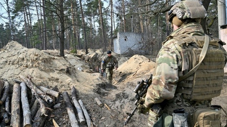 Rússia concentra tropas na Ucrânia e ameaça cortar fornecimento de gás à UE