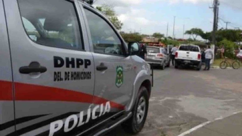 Mulher é presa após enterrar filho recém-nascido em terreno baldio