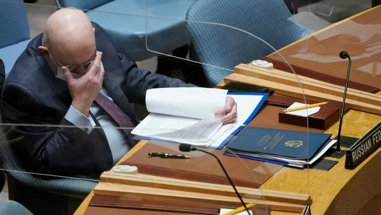 Embaixador solitário: o rosto na ONU de uma diplomacia russa na defensiva