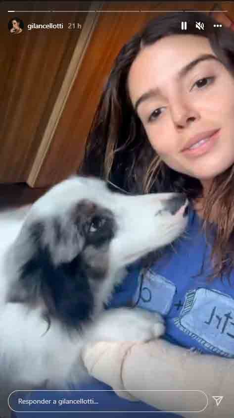 Giovanna Lancellotti quebra o punho após acidente em viagem: 'Escorregou no gelo' 2 Giovanna Lancellotti quebra o punho após acidente em viagem: 'Escorregou no gelo'