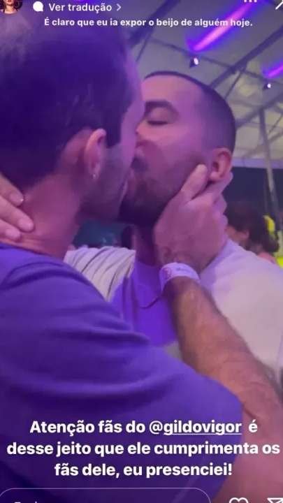 Flay flagra Gil do Vigor beijando fã no Lollapalooza 4 Flay flagra Gil do Vigor beijando fã no Lollapalooza