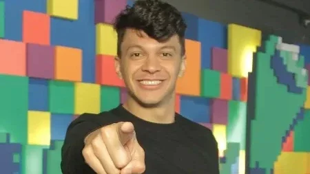 Processo que acusa youtuber Júlio Cocielo de racismo é rejeitado pelo TJ