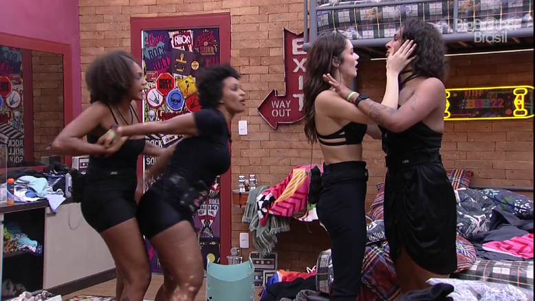 BBB22: Natália bebe, briga com Lina e protagoniza barraco durante festa do líder