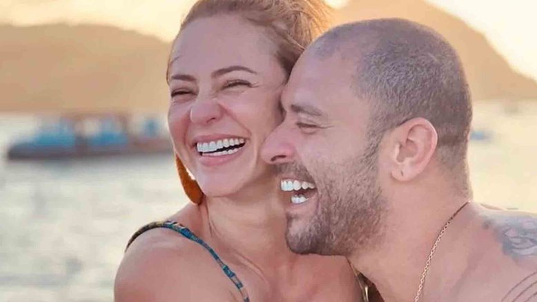 Paolla Oliveira diz que exposição do namoro com Diogo Nogueira não incomoda mais: 'Me permitindo'