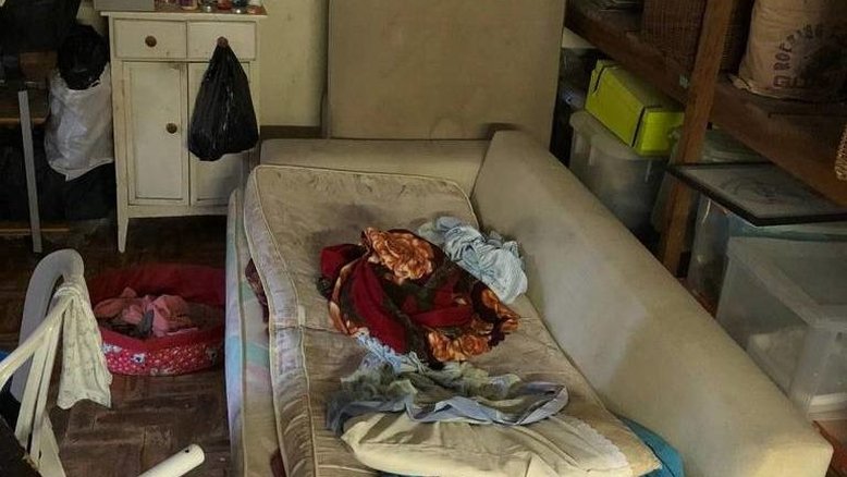 Quarto onde ficava a idosa empregada doméstica que vivia em situação análoga à escravidão