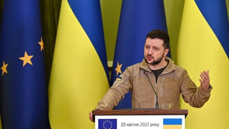Zelensky considera que 'apenas a diplomacia' encerrará guerra