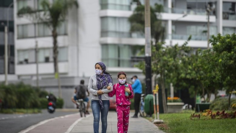 Peru aprova uso facultativo de máscara em regiões com mais de 80% de vacinados