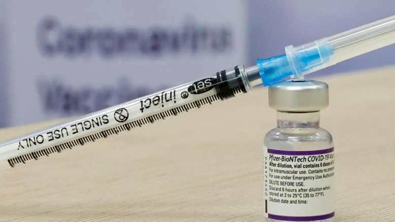 Presidente da Pfizer não exclui possibilidade de vacina multivariante em breve