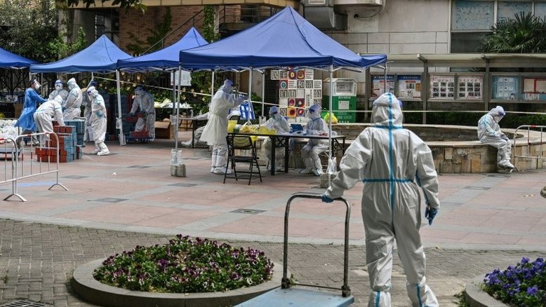 EUA retira parte dos funcionários do consulado em Xangai por duras restrições anticovid