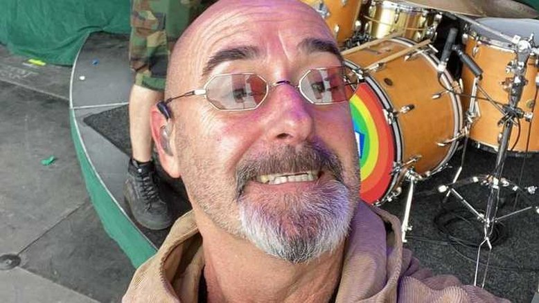 Guitarrista do Oasis, Paul Arthurs, mais conhecido como Bonehead