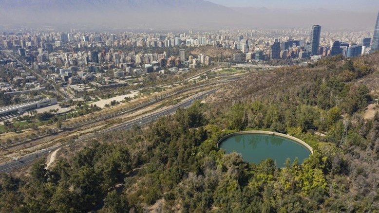 Santiago do Chile se adapta ao clima semidesértico após mais de uma década de seca