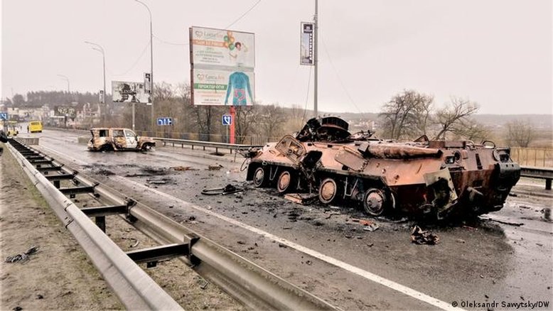 A coleta de mortos e o temor dos sobreviventes no entorno de Kiev
