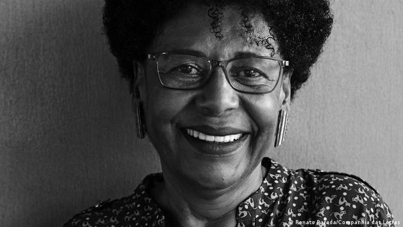 "Há um pacto silencioso que faz brancos sempre preferirem brancos"