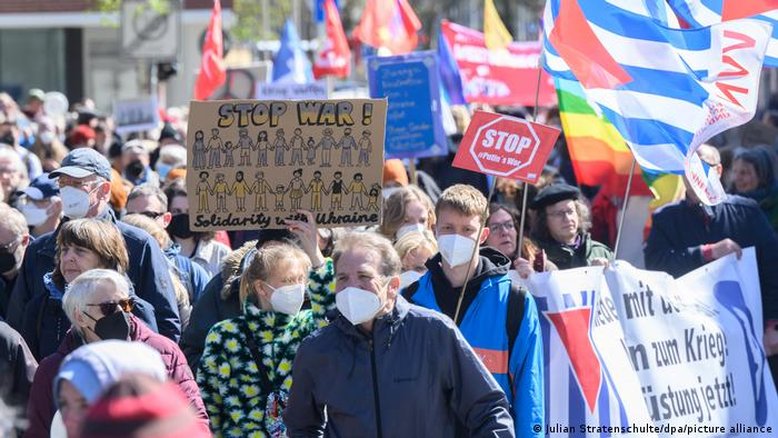 Alemães pedem paz na Ucrânia em marchas de Páscoa