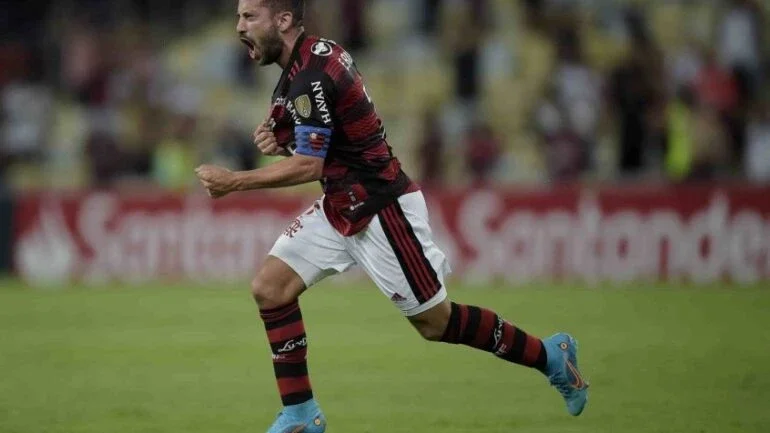Flamengo vence Talleres e assume a liderança isolada do Grupo H da Libertadores