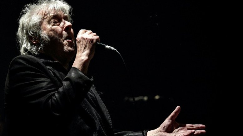 Morre Arno Hintjens, astro da música belga, aos 72 anos