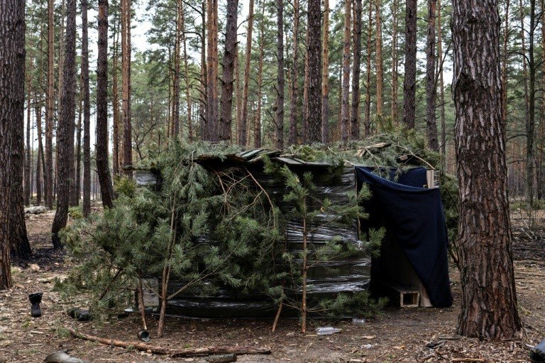O discreto acampamento de mil soldados russos em um bosque perto de Kiev