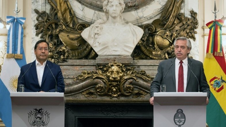 Argentina e Bolívia pedem preservação da democracia no Peru e apoiam presidente