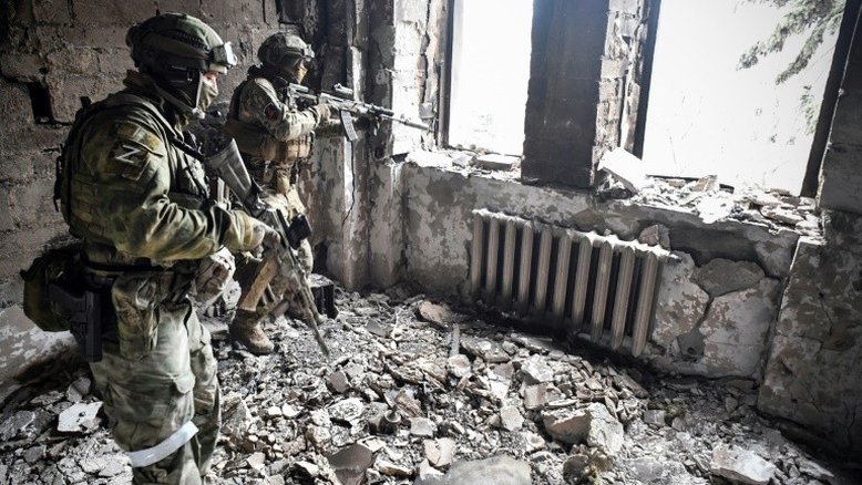 Rússia afirma que mais de mil soldados ucranianos se renderam em Mariupol