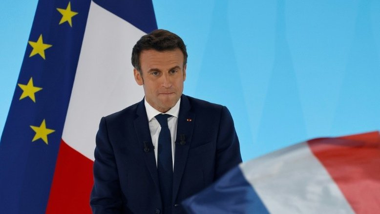 Campanha presidencial recomeça na França com duelo Le Pen-Macron