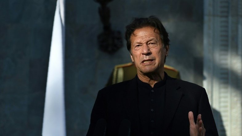 Fim de jogo no Paquistão para Imran Khan, ex-jogador de críquete que virou primeiro-ministro