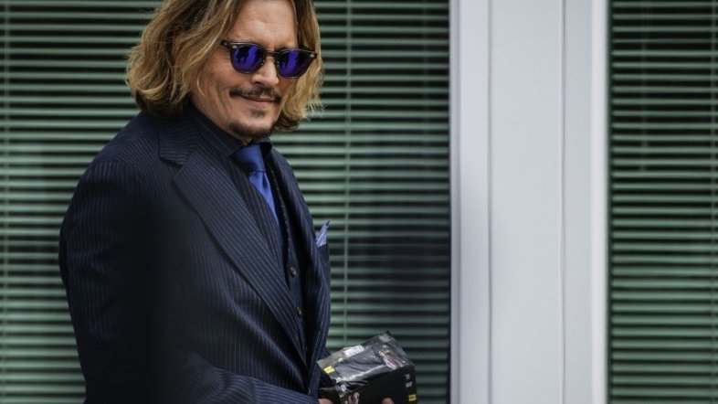 Advogados de Johnny Depp contradizem acusações de Amber Heard