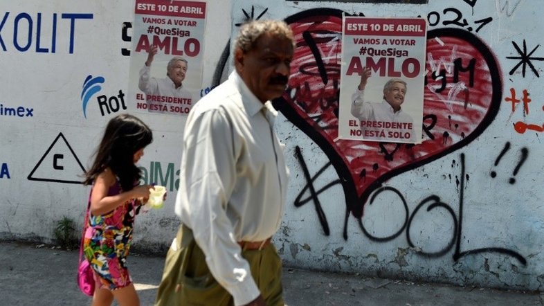 O presidente do México sai ou fica?