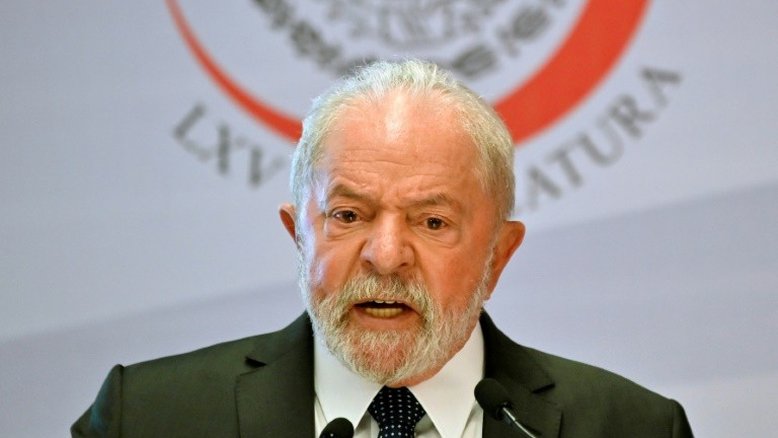 Ex-presidente Lula pede para 'derrotar a extrema direita' na França