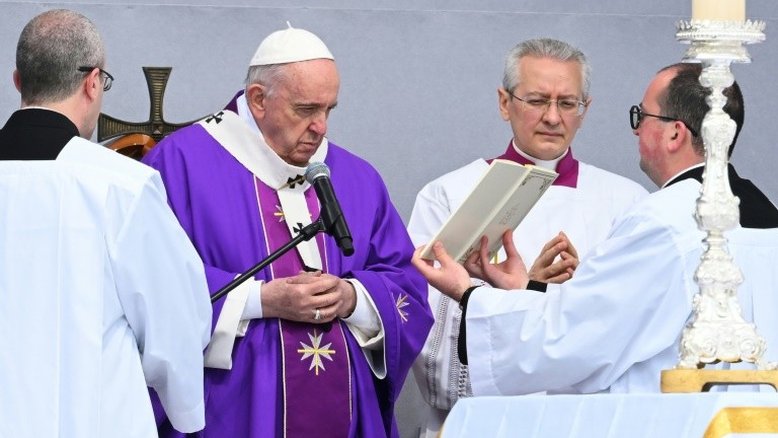 Papa volta a condenar a guerra na Ucrânia durante visita à Malta