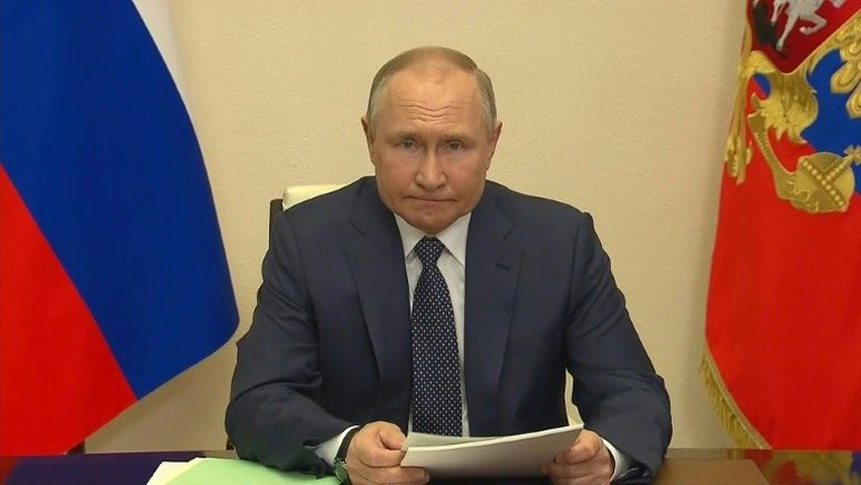 UE anuncia sanções contra duas filhas de Putin
