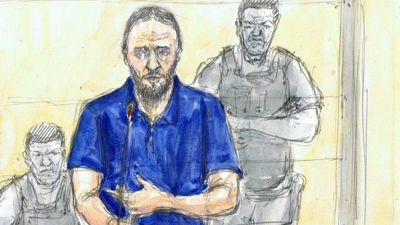 Único jihadista sobrevivente dos ataques de Paris pede 'perdão a todas as vítimas' no tribunal