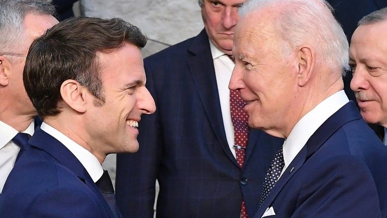 Macron se distancia de Biden e evita usar palavra 'genocídio'