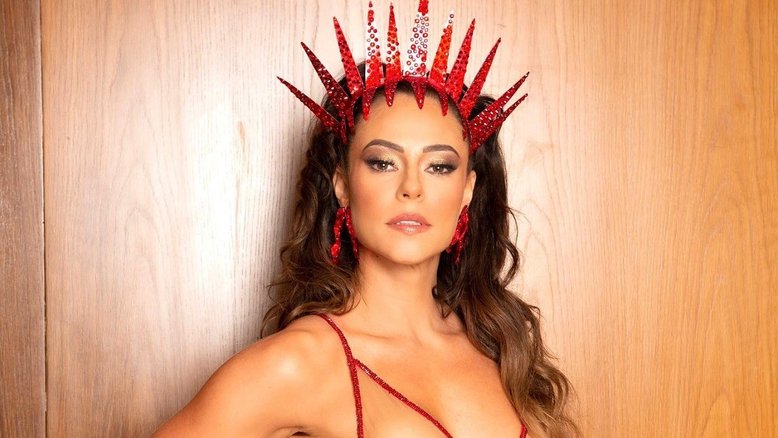 Instagram @paollaoliveirareal