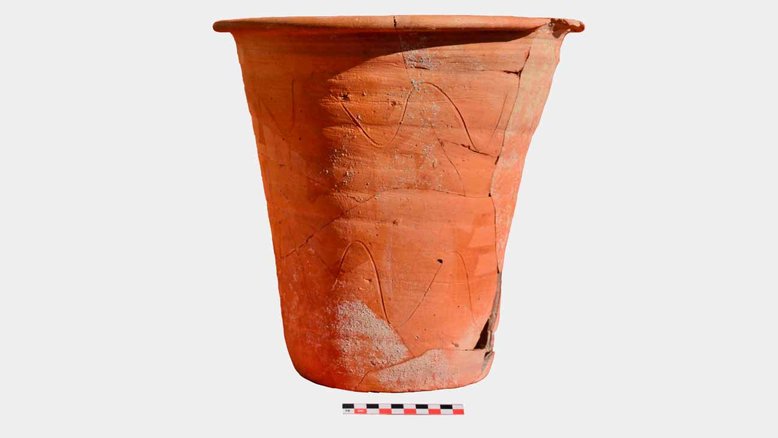 Vaso de câmara do século 5 d.C. de villa romana em Gerace, Sicília (Itália): uso diferente daquele que se imaginava antes. Escala: 10 cm. Crédito: Roger Wilson