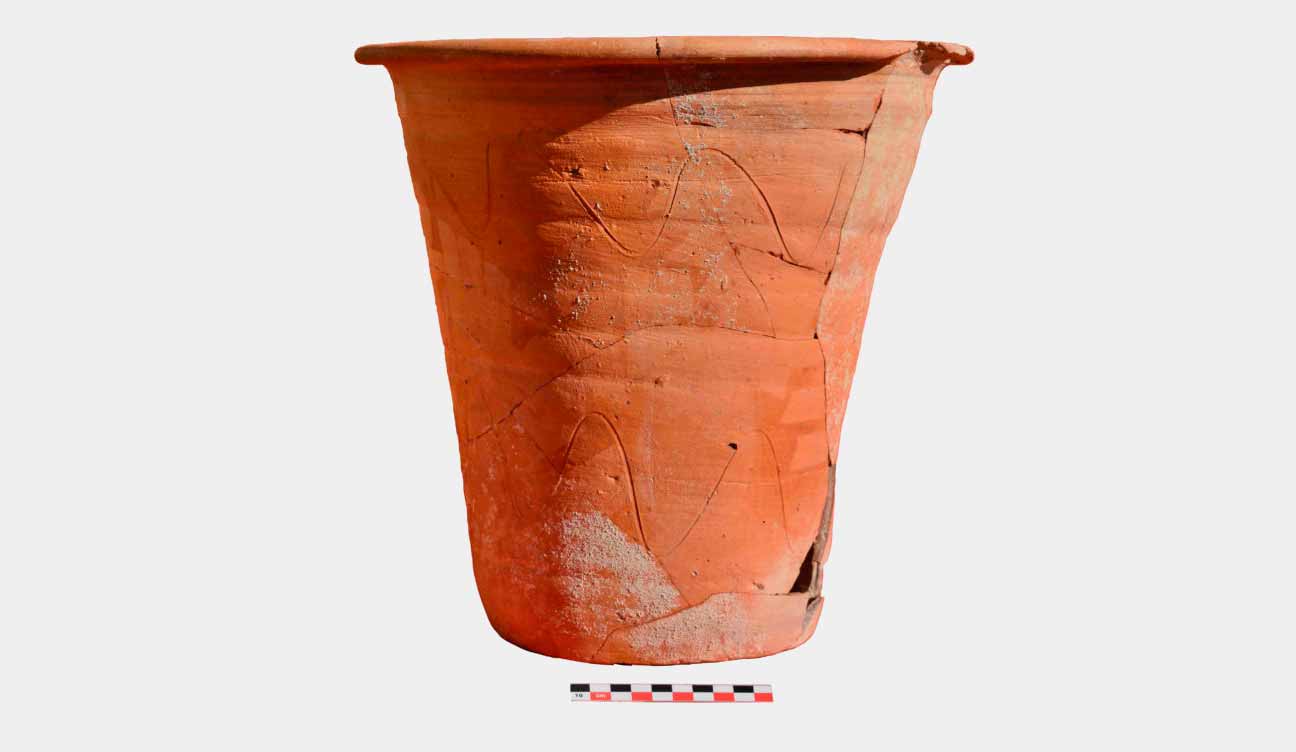 Vaso de câmara do século 5 d.C. de villa romana em Gerace, Sicília (Itália): uso diferente daquele que se imaginava antes. Escala: 10 cm. Crédito: Roger Wilson