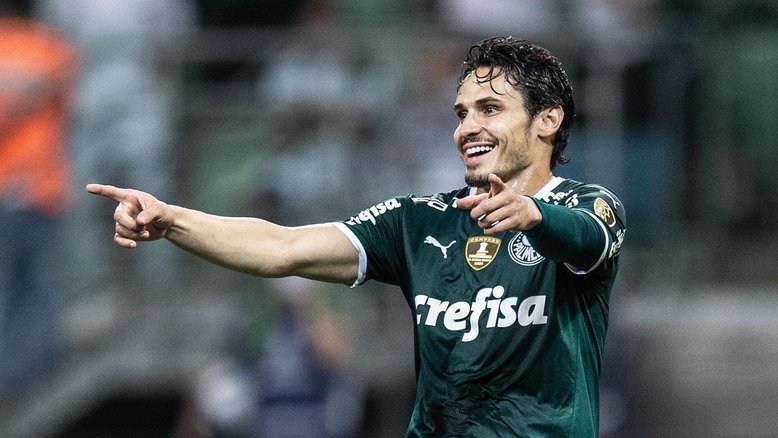 Reprodução/Twitter @raphaelveiga23
