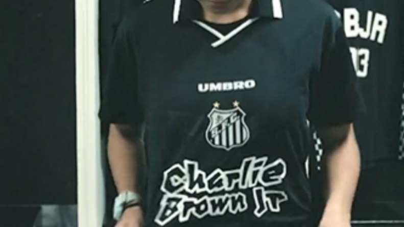 Vídeo: Santos lança coleção de uniformes em homenagem à banda Charlie Brown Jr