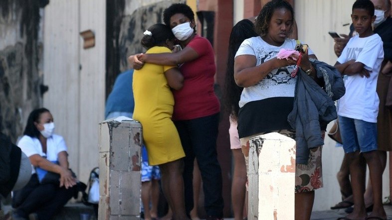 Suspeitas de tortura durante operação policial em favela do Rio