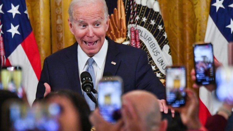 Biden defende direito 'fundamental' ao aborto nas urnas dos EUA